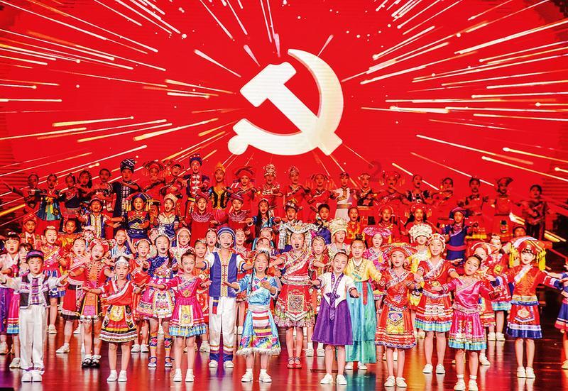 国粹艺术名家——曾荣文